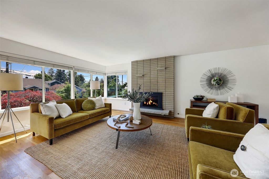 Photo of 116 NW 78th Street, Seattle, WA 98117 (MLS # 2391066)