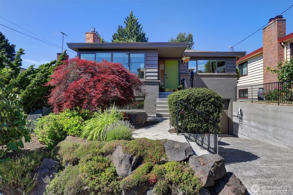 Photo of 116 NW 78th Street, Seattle, WA 98117 (MLS # 2391066)