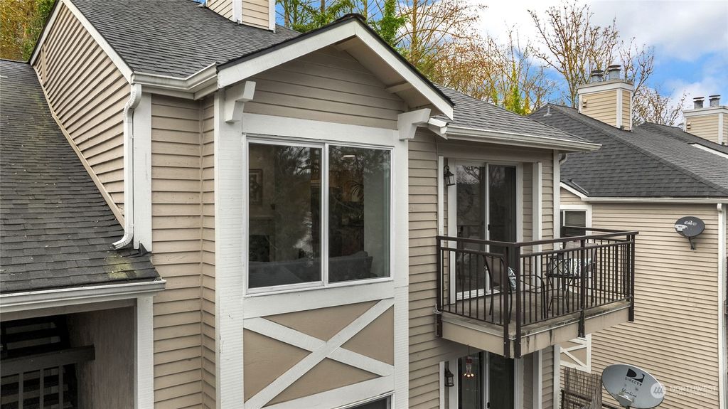 Photo of 12619 NE 170th Lane, Woodinville, WA 98072 (MLS # 2040485)