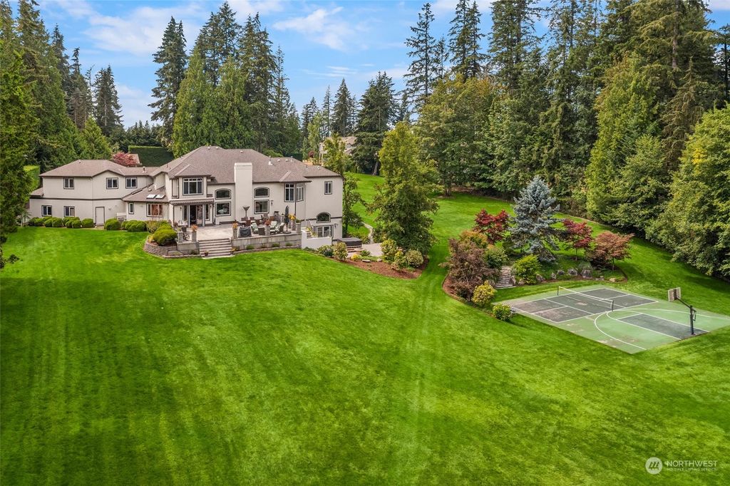 Photo of 21315 SE 11th Street, Sammamish, WA 98075 (MLS # 2324410)