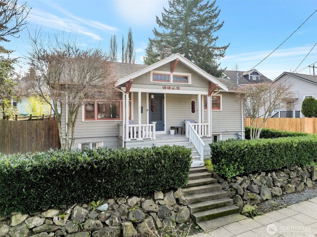 Photo of 6812 Woodlawn Avenue NE, Seattle, WA 98115 (MLS # 2335740)