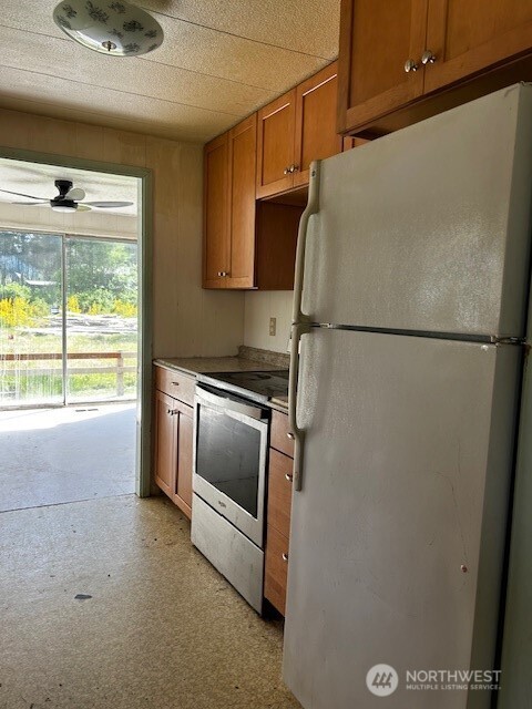 211 6th Avenue