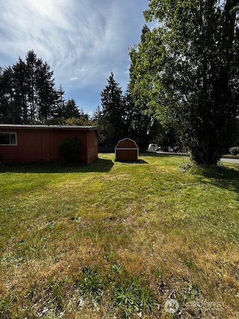 211 6th Avenue