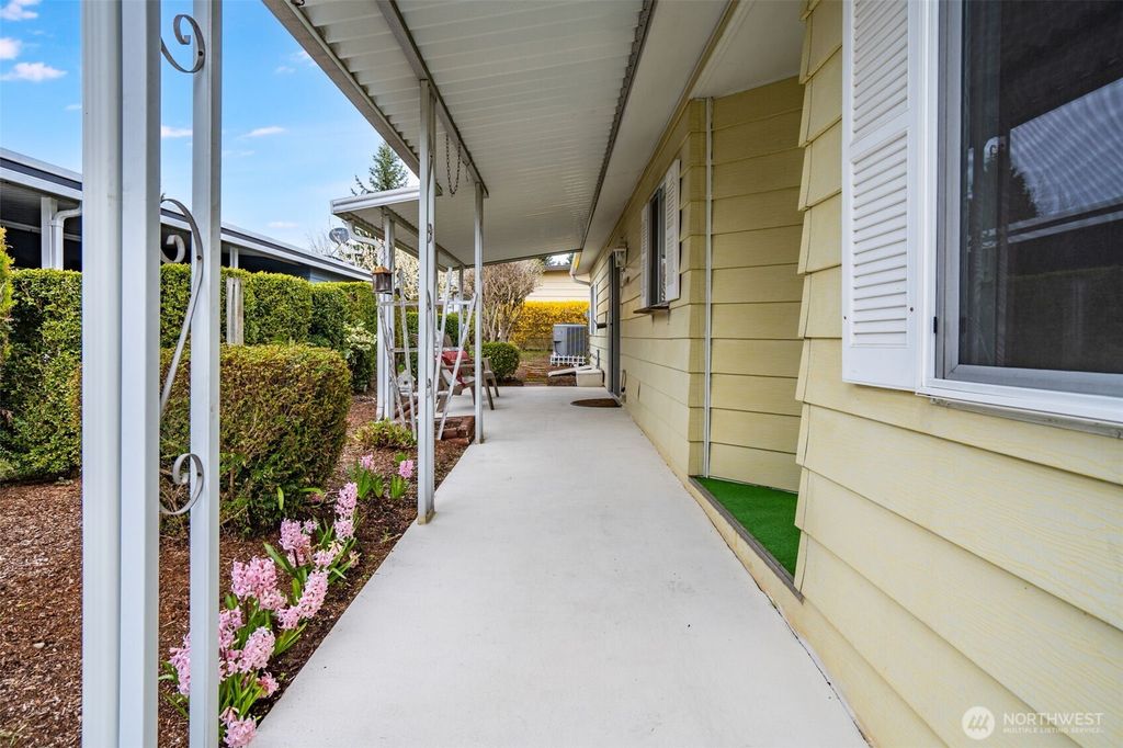 Photo of 201 Union Avenue SE #111, Renton, WA 98059 (MLS # 2500622)