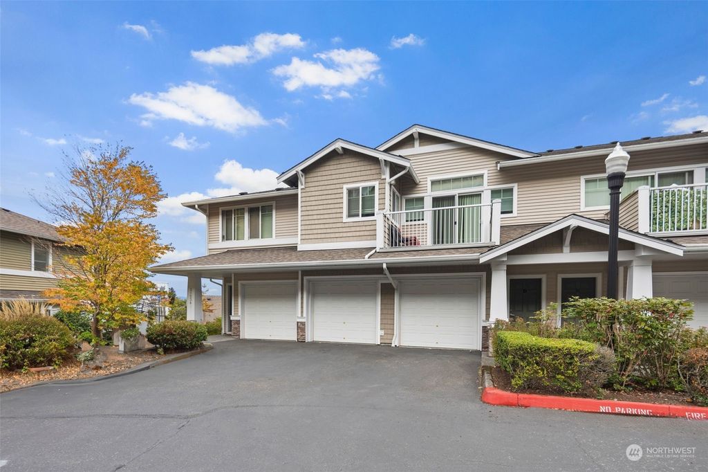 Photo of 21230 40th Way S #B, SeaTac, WA 98198 (MLS # 2296270)