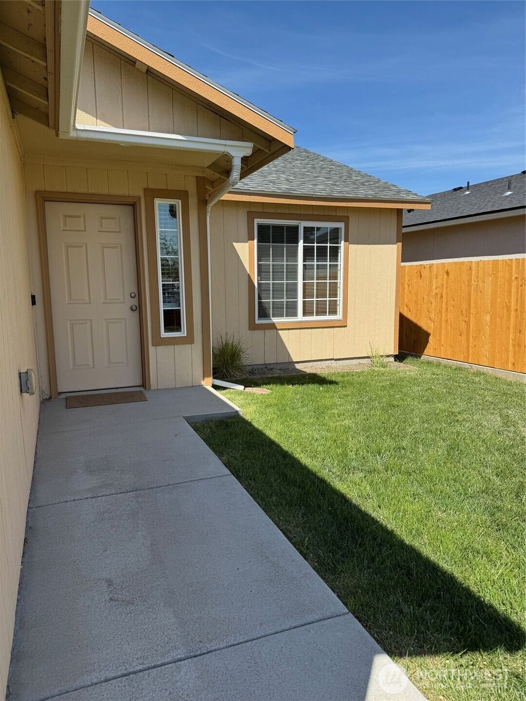 Photo of 511 S Main Street, Warden, WA 98857 (MLS # 2526382)