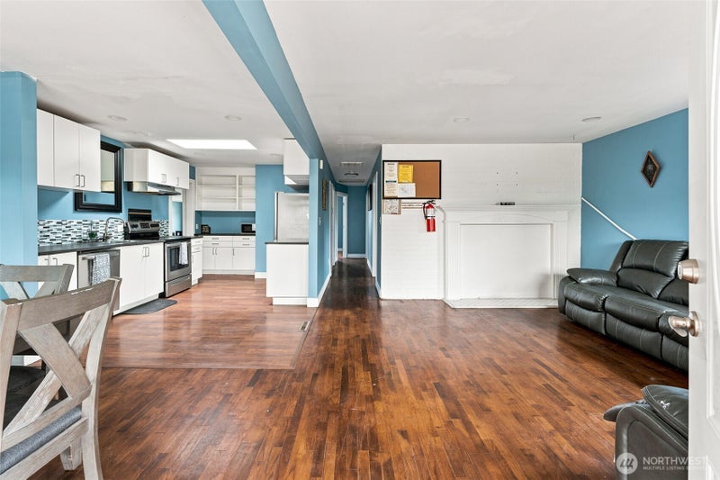 243 E 61st Street