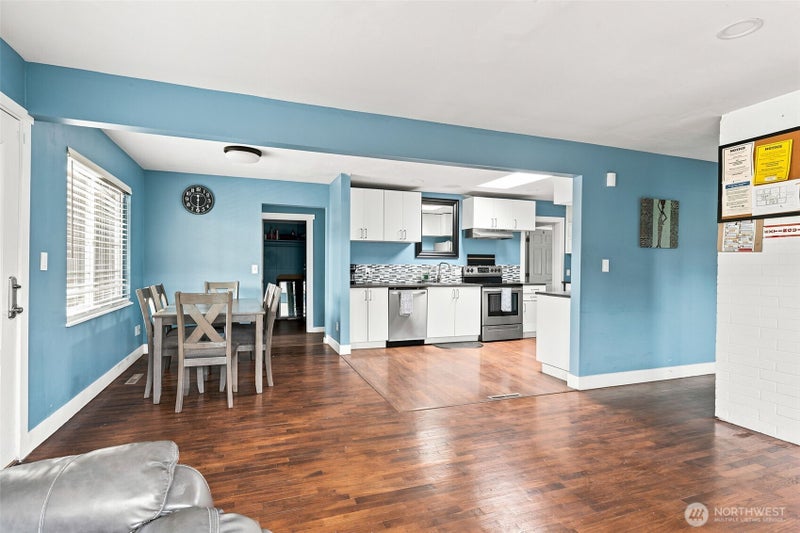 243 E 61st Street