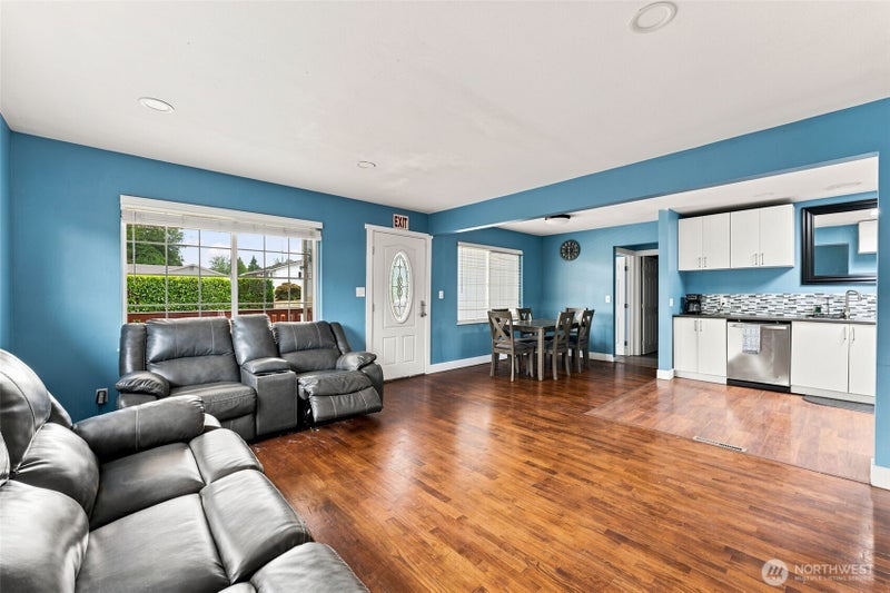 243 E 61st Street