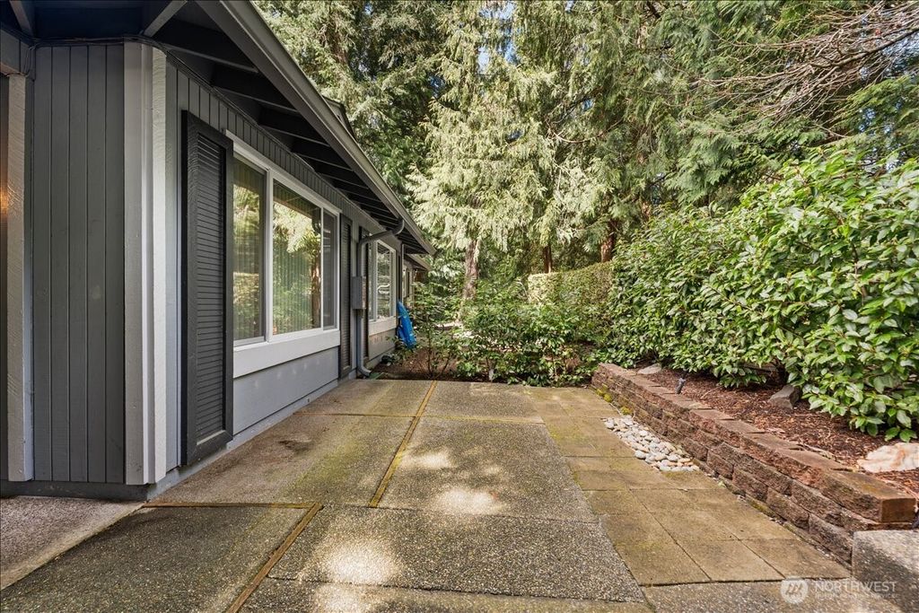 Photo of 506 S 321 Street #1A, Federal Way, WA 98003 (MLS # 2509397)