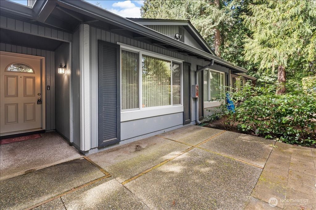Photo of 506 S 321 Street #1A, Federal Way, WA 98003 (MLS # 2509397)
