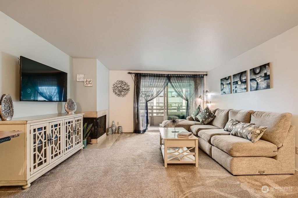 Photo of 612 Prospect Street #302, Seattle, WA 98109 (MLS # 2012764)