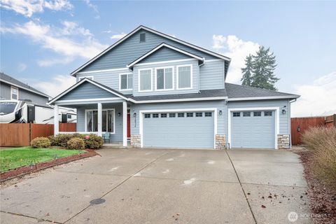 Photo of 1834 Island Drive, Longview, WA 98632 (MLS # 2460244)