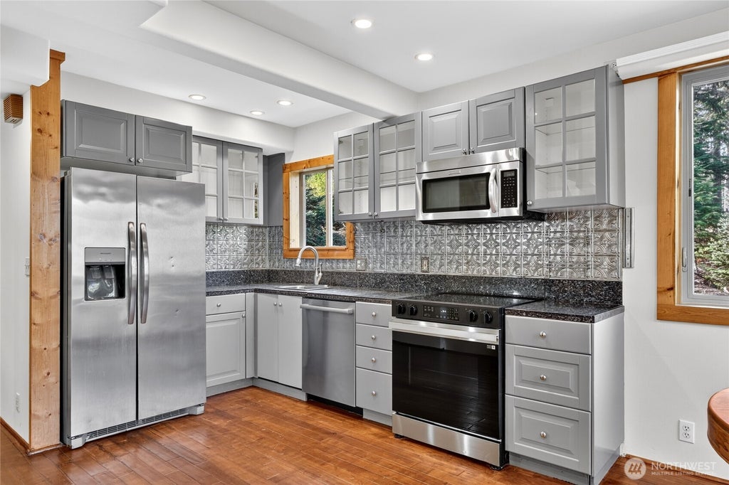 Photo of 921 Snoqualmie Drive, Snoqualmie Pass, WA 98068 (MLS # 2582668)