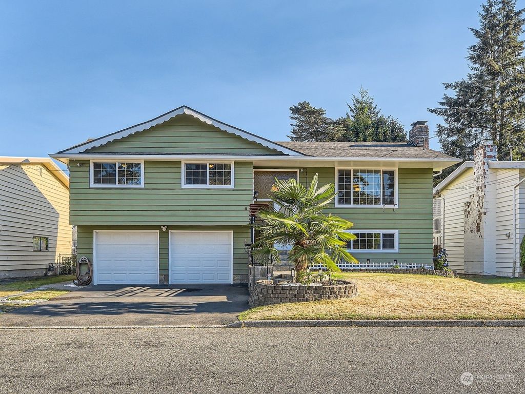 Photo of 2341 N 194th Street, Shoreline, WA 98133 (MLS # 2153632)