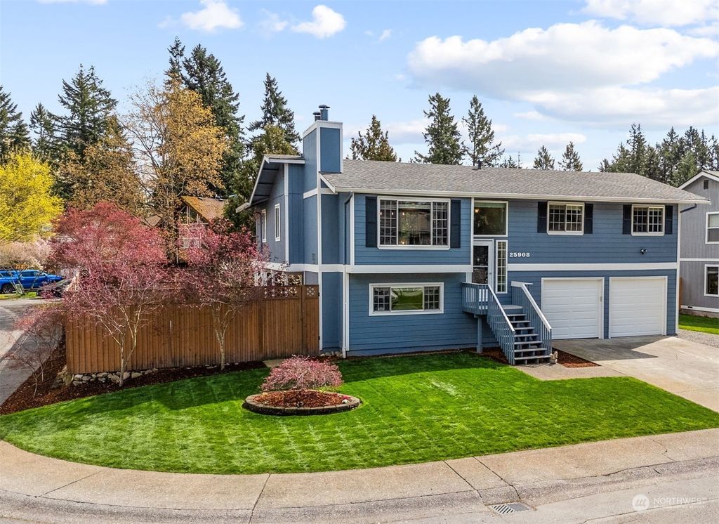 Photo of 25908 185th Place SE, Covington, WA 98042 (MLS # 2216620)