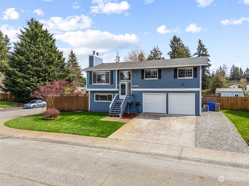 Photo of 25908 185th Place SE, Covington, WA 98042 (MLS # 2216620)