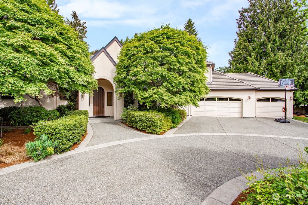 Photo of 2917 74th Avenue SE, Mercer Island, WA 98040 (MLS # 2228882)