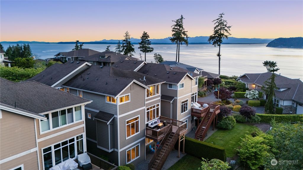 Photo of 6627 Waterton Circle, Mukilteo, WA 98275 (MLS # 2249144)