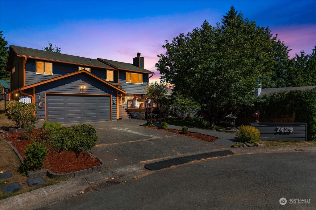 Photo of 7429 152nd Court NE, Redmond, WA 98052 (MLS # 2136345)