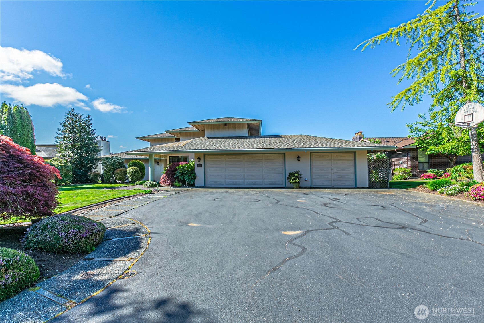 8926 51st Street W