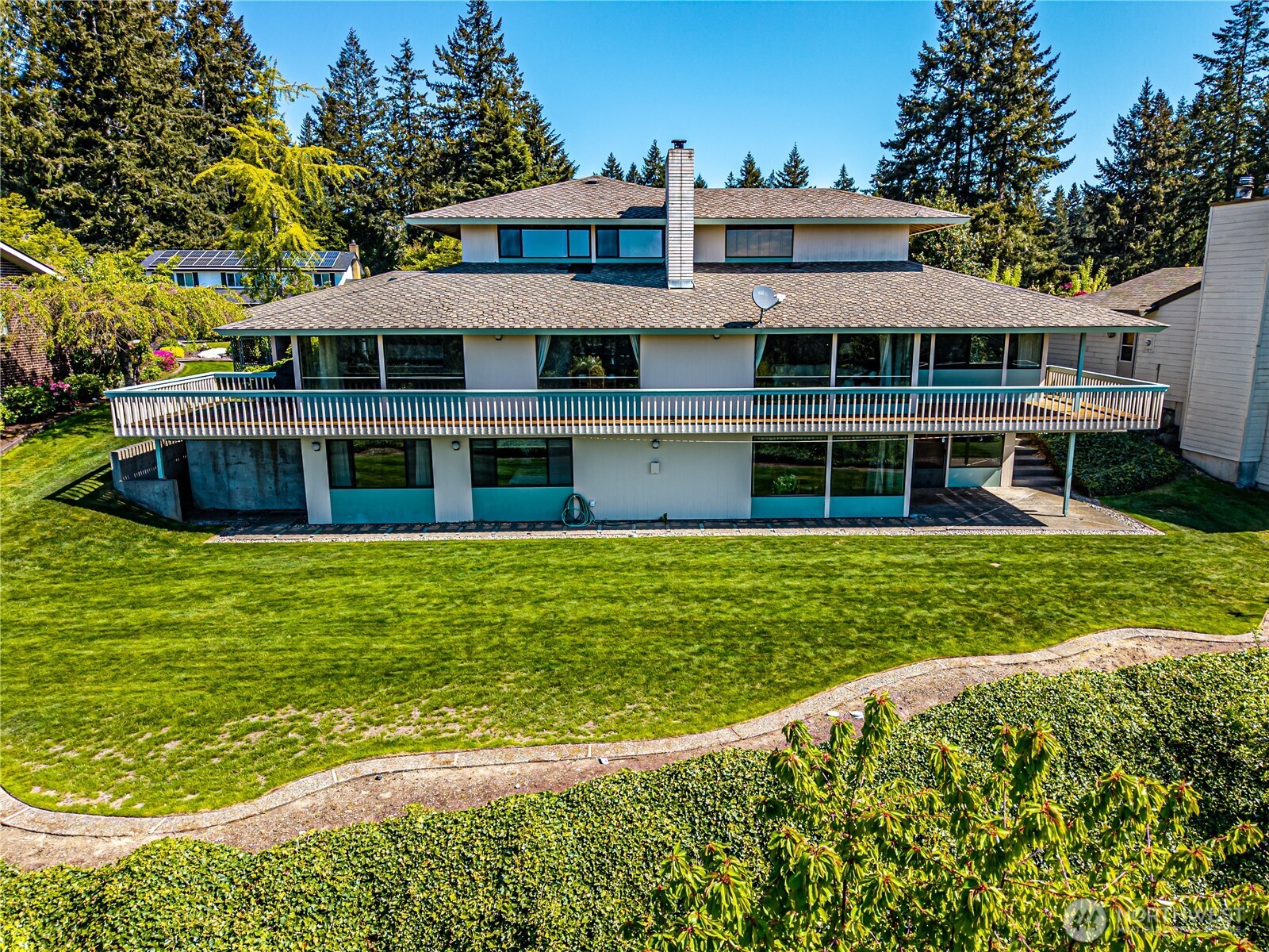 8926 51st Street W