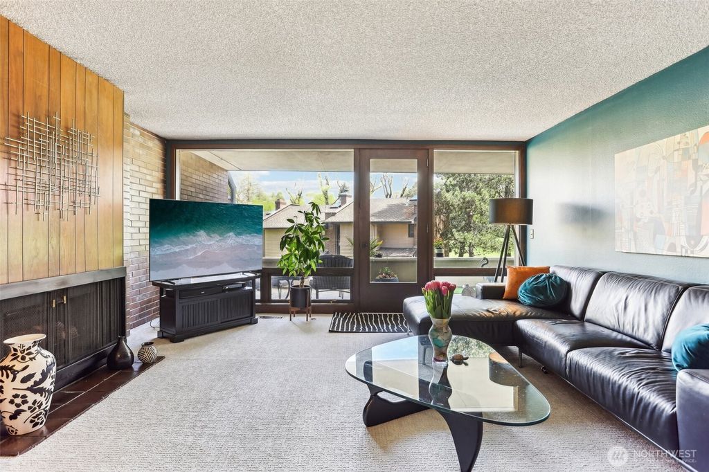 Photo of 10915 Glen Acres Drive S #21A, Burien, WA 98168 (MLS # 2362966)