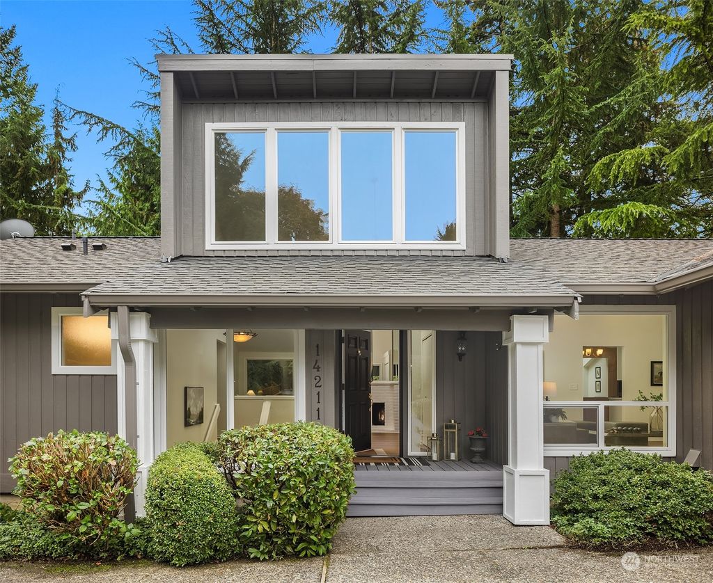 Photo of 14211 SE 60th Street, Bellevue, WA 98006 (MLS # 2300904)