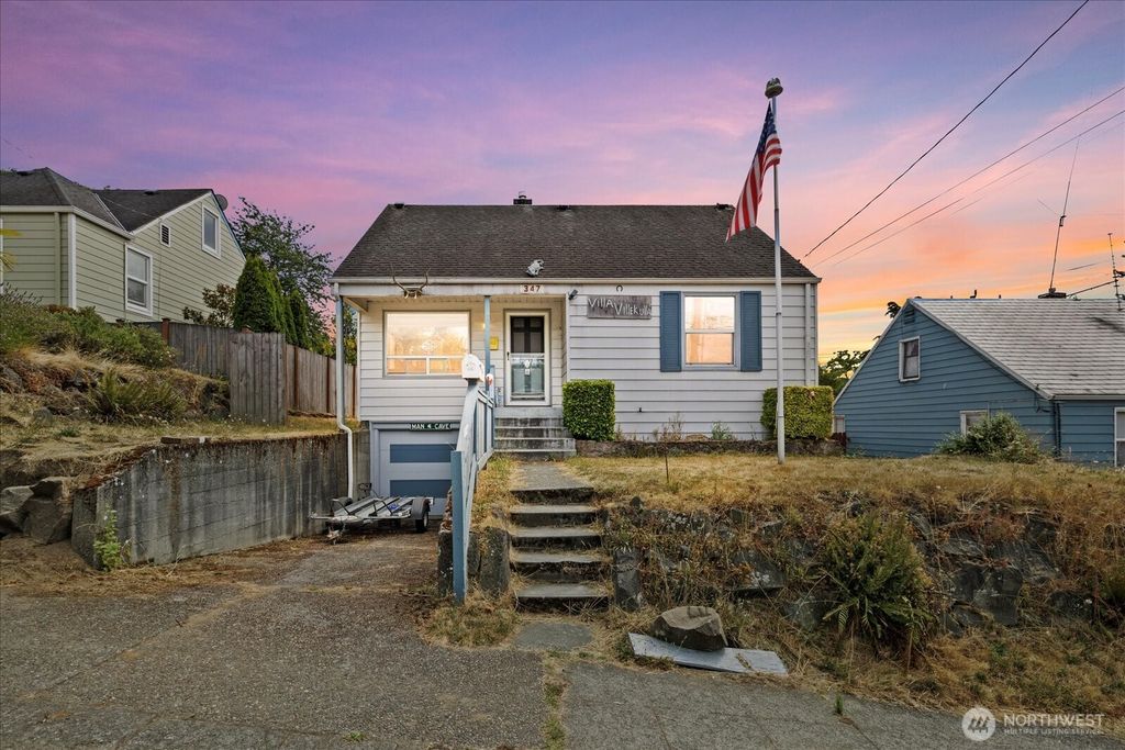 Photo of 347 NW 52nd Street, Seattle, WA 98107 (MLS # 2421066)