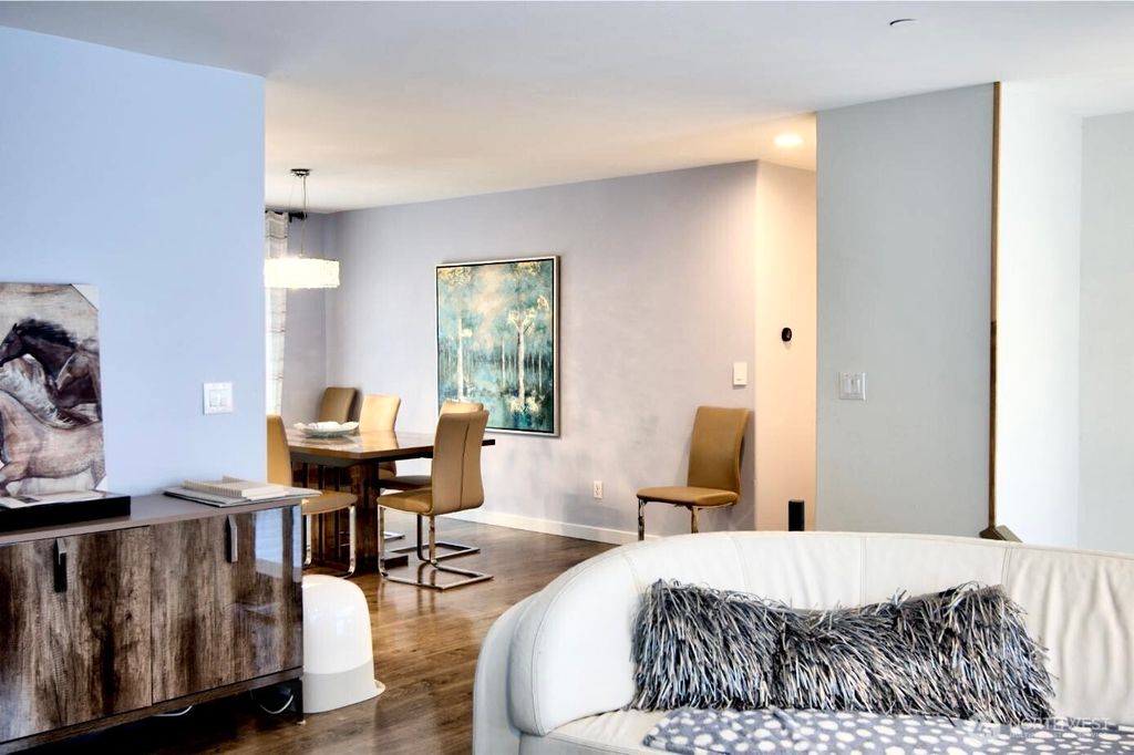 Photo of 20932 W 49th Avenue, Lynnwood, WA 98036 (MLS # 2451422)