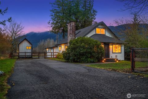 Photo of 1107 NW 14th Street, North Bend, WA 98045 (MLS # 2466066)