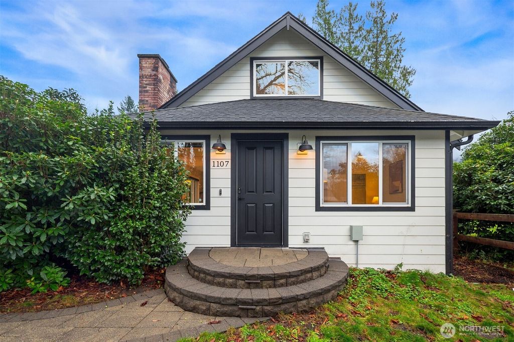 Photo of 1107 NW 14th Street, North Bend, WA 98045 (MLS # 2466066)