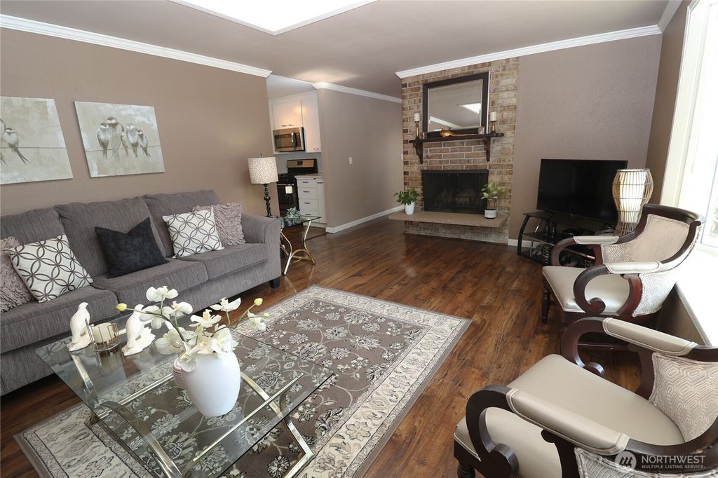 Photo of 604 23rd Street NW, Puyallup, WA 98371 (MLS # 2529358)