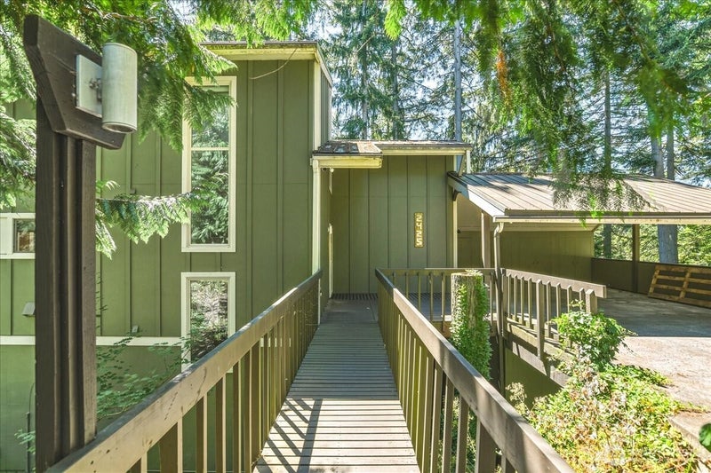 2425 Archwood Drive