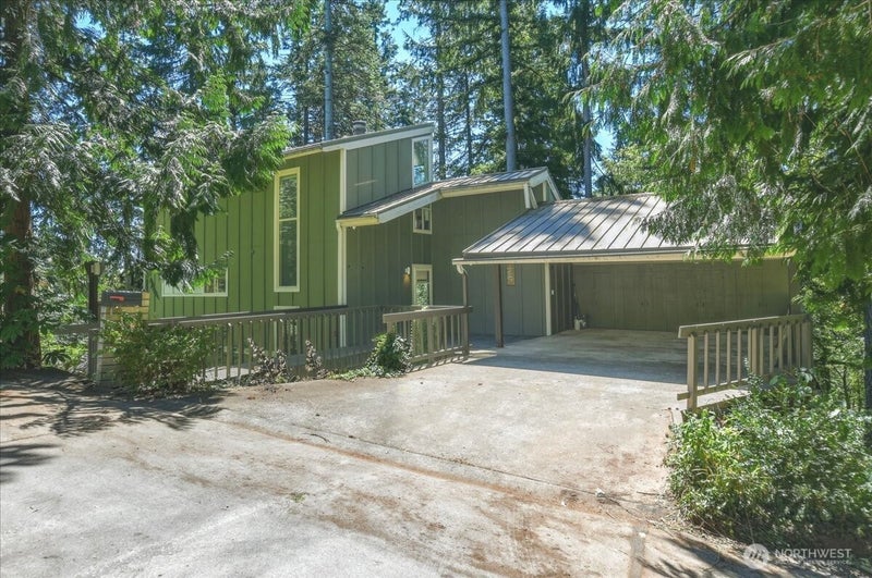 2425 Archwood Drive