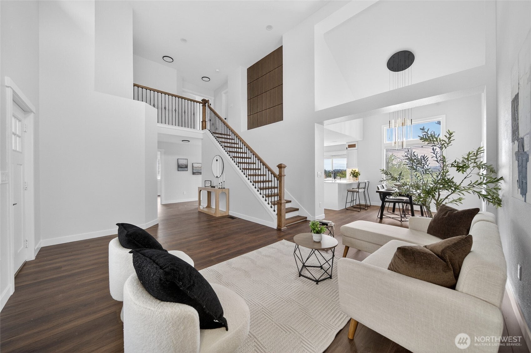 2807 V Court SE