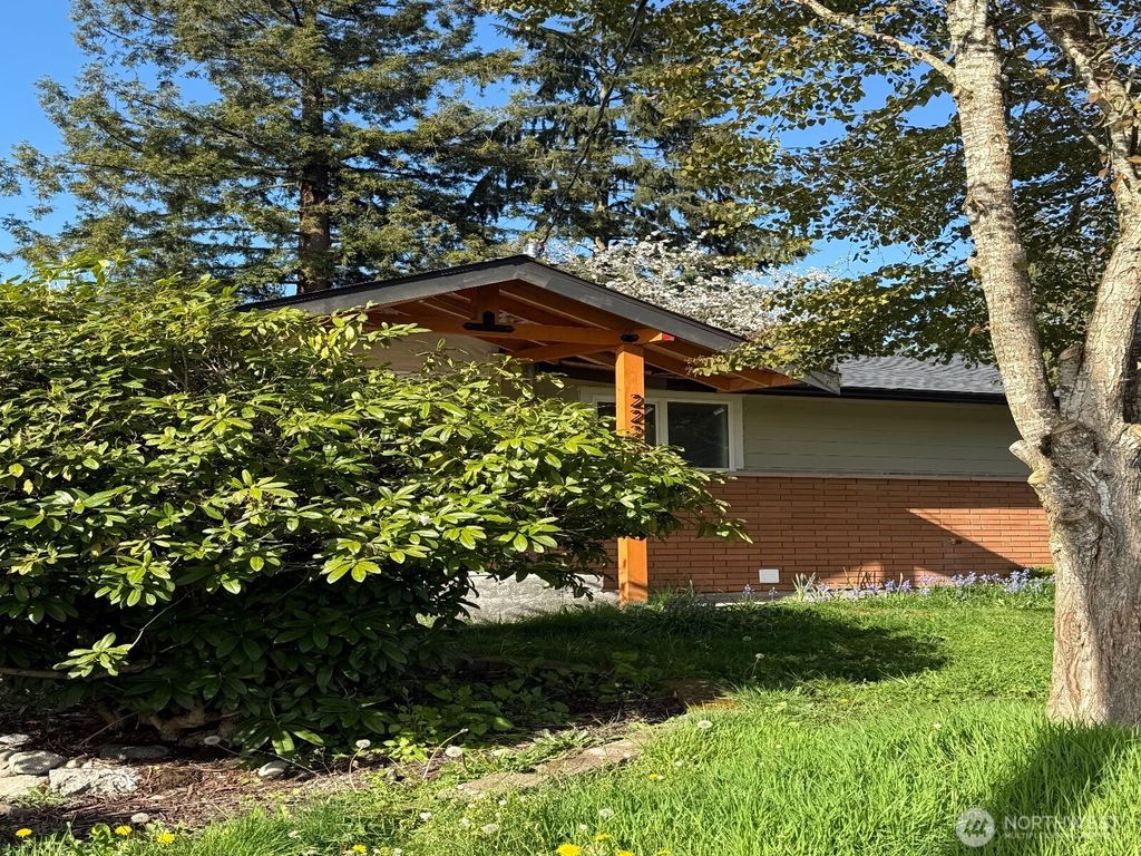 Photo of 2227 Burley Dr Dr, Everett, WA 98208 (MLS # 2507356)