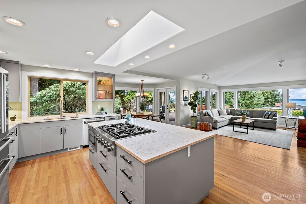 Photo of 3139 Soundview Court, Gig Harbor, WA 98335 (MLS # 2488517)