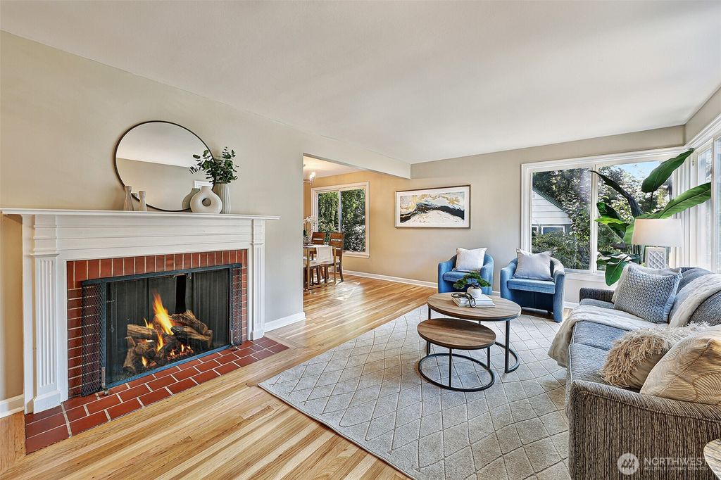 Photo of 8008 38th Avenue NE, Seattle, WA 98115 (MLS # 2432888)