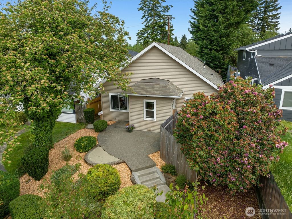 Photo of 7910 20th Avenue SW, Seattle, WA 98106 (MLS # 2518580)