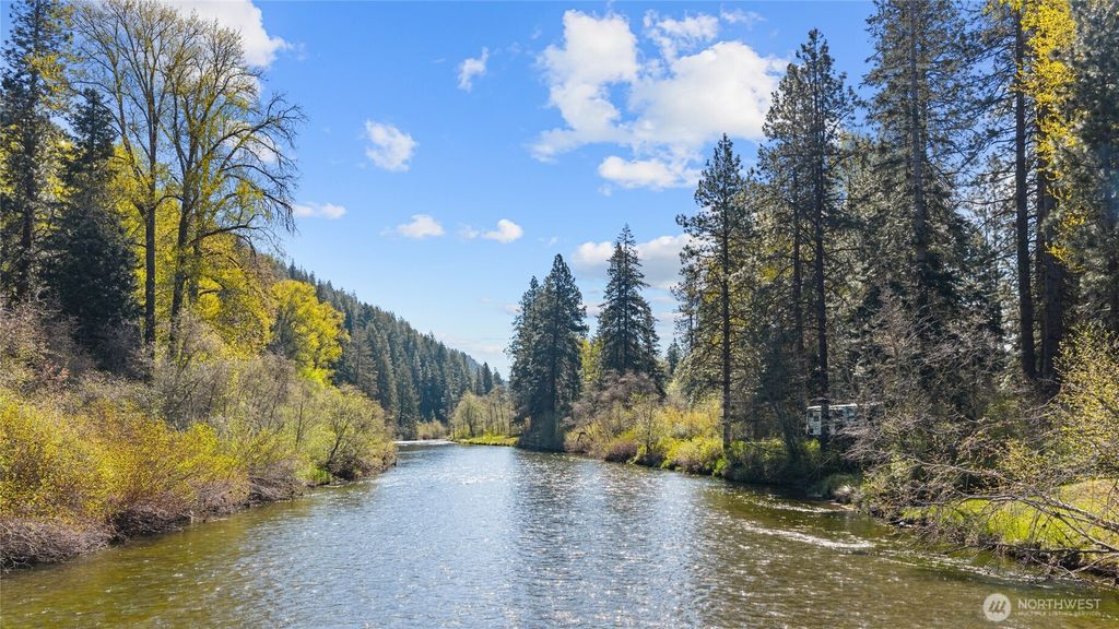 Photo of 611 Prairie Lane, Cle Elum, WA 98922 (MLS # 2515586)