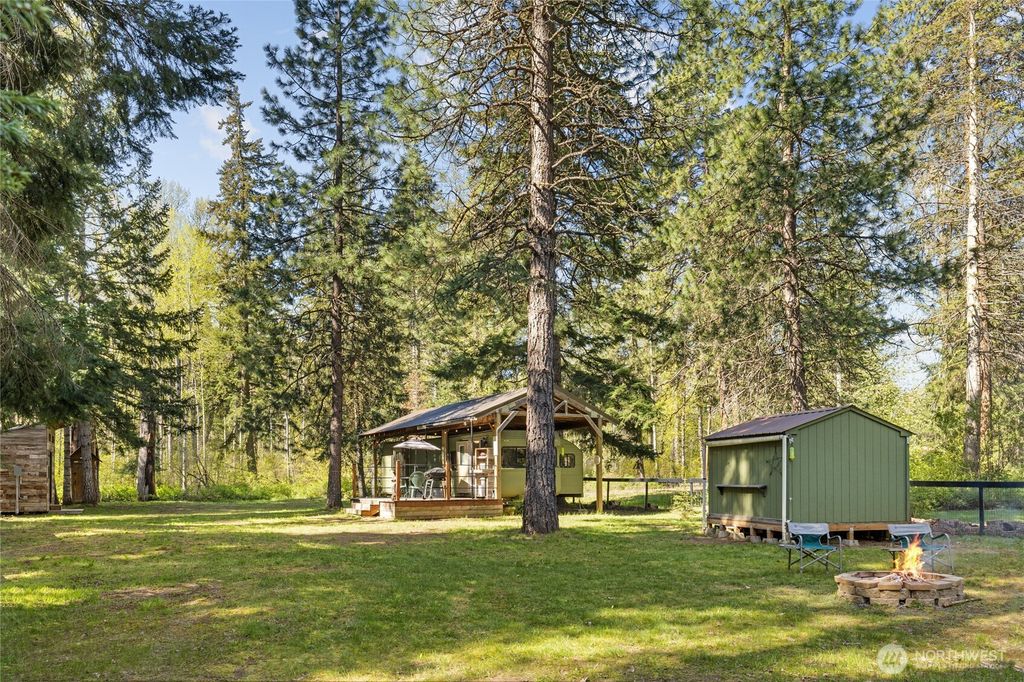 Photo of 611 Prairie Lane, Cle Elum, WA 98922 (MLS # 2515586)