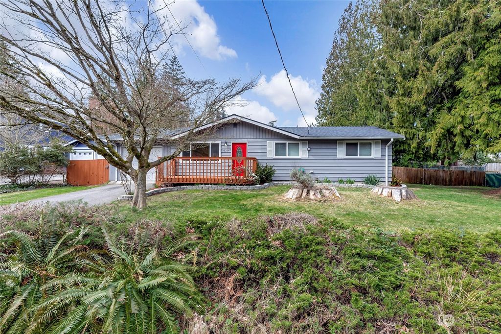 Photo of 23226 38th Place W, Brier, WA 98036 (MLS # 2049405)