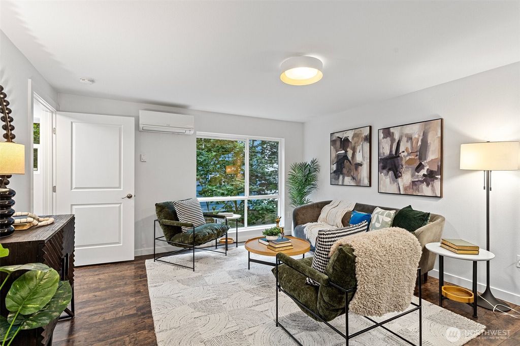 Photo of 1541 18th Avenue S, Seattle, WA 98144 (MLS # 2396035)