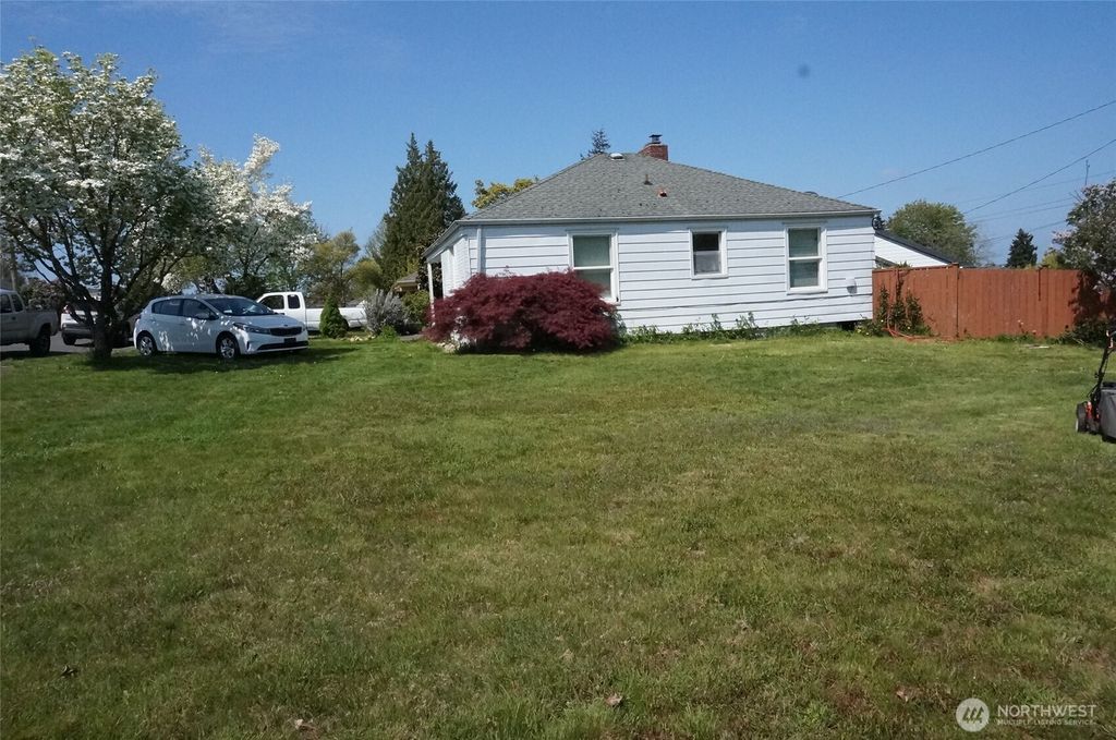 Photo of 2460 S 121st Street, Burien, WA 98168 (MLS # 2384758)