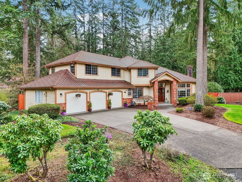 Photo of 23501 SE 254th Street, Maple Valley, WA 98038 (MLS # 2353460)