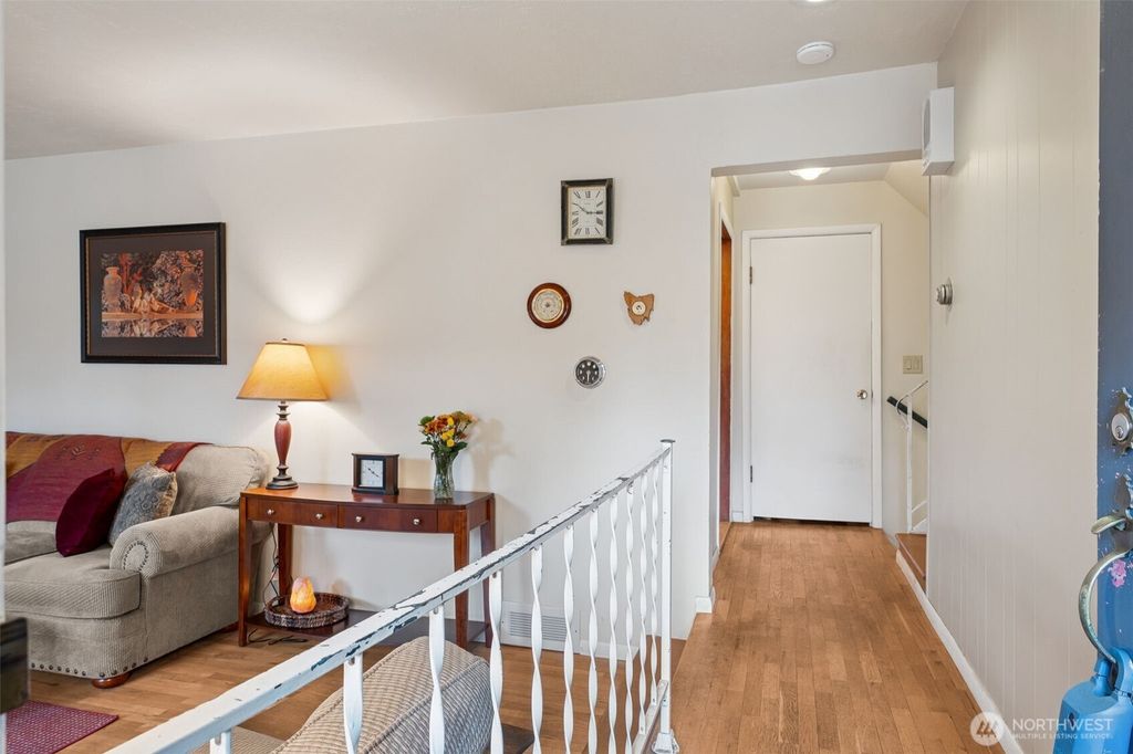 Photo of 16051 21st Avenue SW, Burien, WA 98166 (MLS # 2446973)