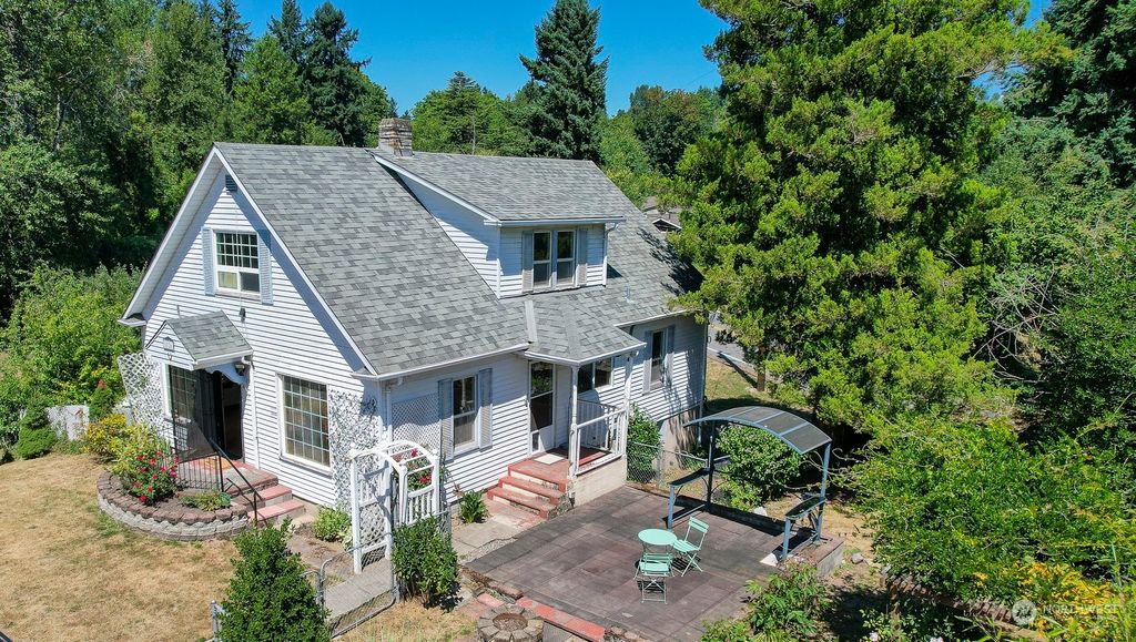 Photo of 8026 S 134th Street, Seattle, WA 98178 (MLS # 2155482)