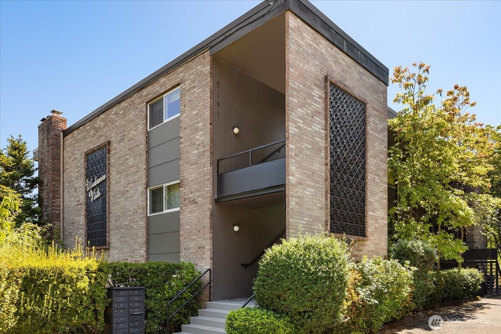 Photo of 5101 NE 55th Street #104, Seattle, WA 98105 (MLS # 2409667)
