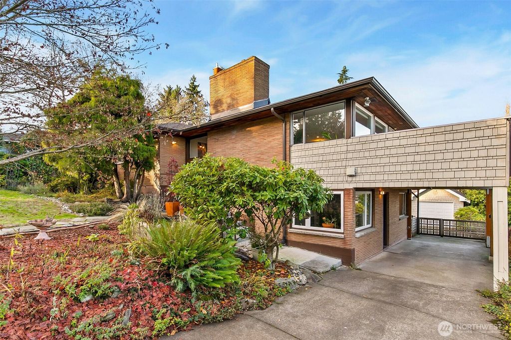 Photo of 3508 NE 98th Street, Seattle, WA 98115 (MLS # 2455973)